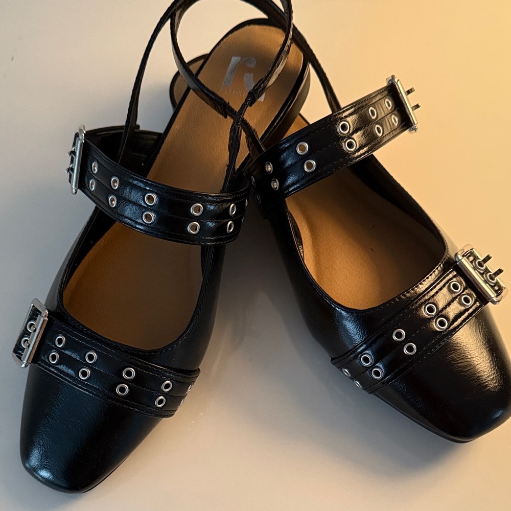 Stylish Black Women's Shoes